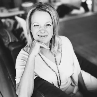 By Elizabeth Irvine profile