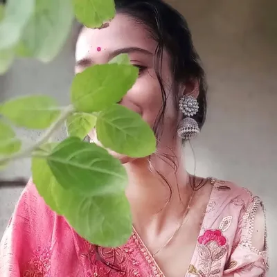 CREATIVE-ती Trupti Sapat profile