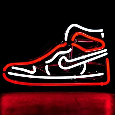 TT SNEAKER profile