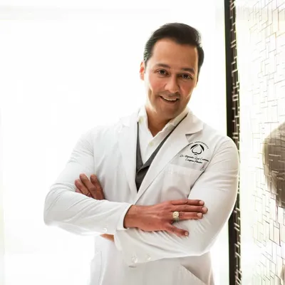 Dr. Alejandro Leal profile