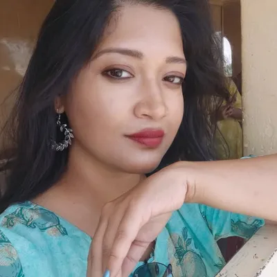 TINA BASU | Lifestyle Blogger profile