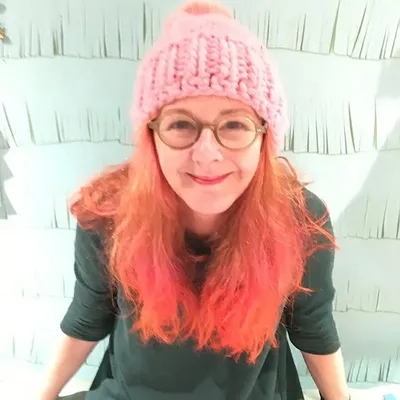 Suzi Warren profile