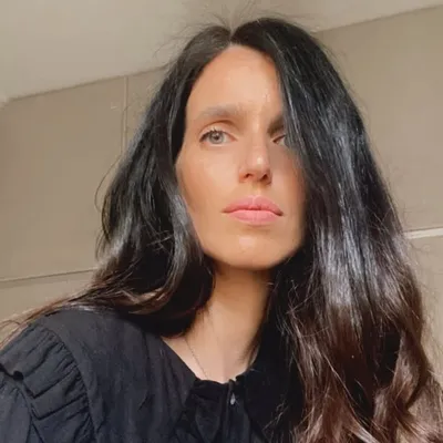 Romi Valente profile