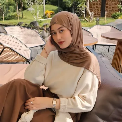 Tyas Astrid profile