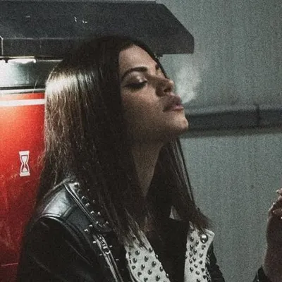 Τζένη καζάκου profile
