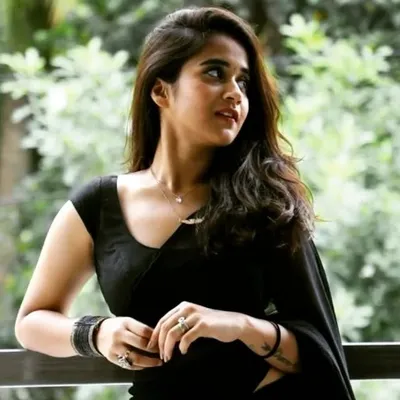 Udhaya Karthik profile