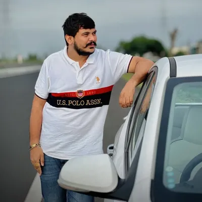 Udit Barot profile