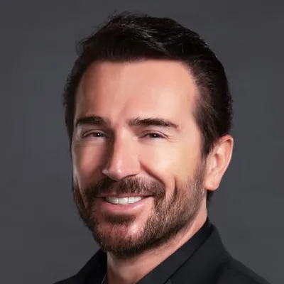 Uğur Arslan profile