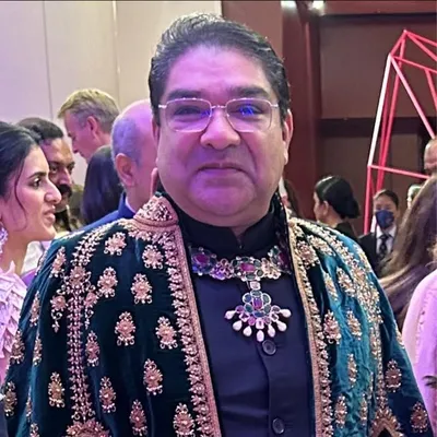 Umang Hutheesing profile