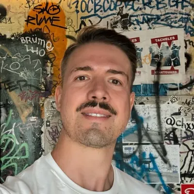 Manuel profile