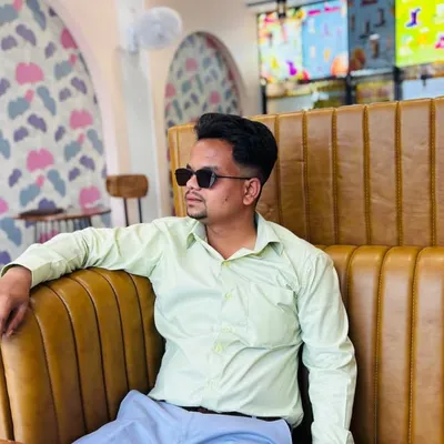 UMESHH SURADKAR 🪽 profile