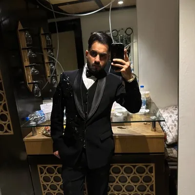 Umesh Nakra profile