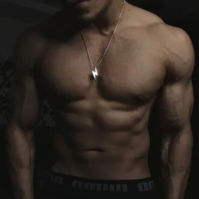 Thelifeoftushar profile