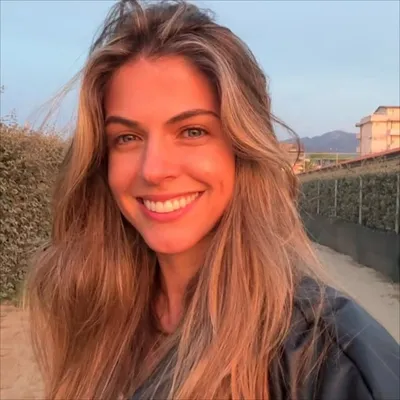 Stephanie Cayo ๐ profile