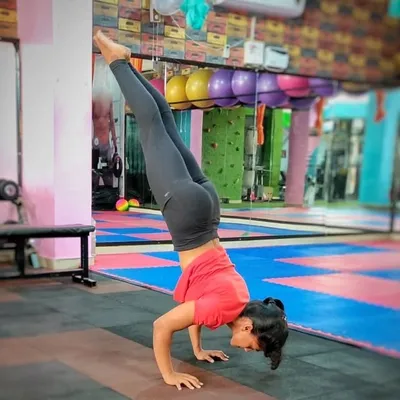 𝐒𝐮𝐥𝐨𝐜𝐡𝐚𝐧𝐚 🤸‍♀️