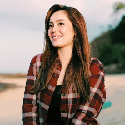UQASHA SENROSE profile
