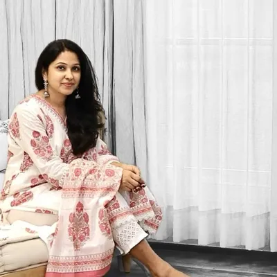 urban_iyer (Priya Iyer) profile