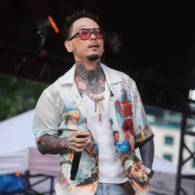 𝐔𝐫𝐛𝐨𝐲𝐓𝐉 𝐅𝐚𝐧𝐬 profile