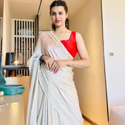 Urvashi Kuwarbi profile
