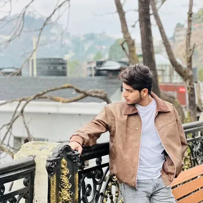 Usmaan Ali profile