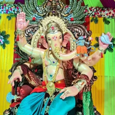 Dwij somvanshi profile