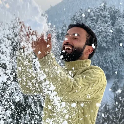 Younis Bhat | (MARRIED ❣️)| TRAVELLER | CONTENT CREATOR profile