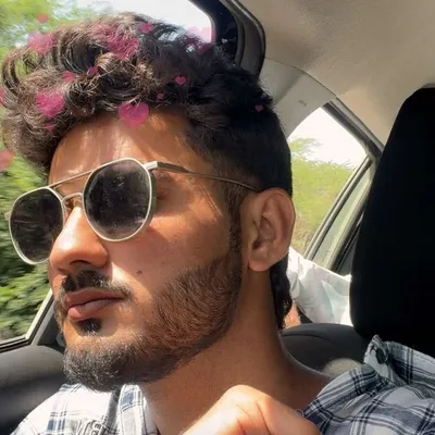اویش 🖤 profile