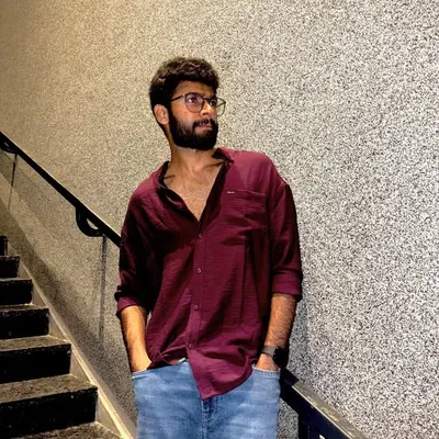 Vamshi Akula profile