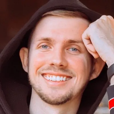НЕЙРОЦИФРОЛОГ®️ Вадим Безделев profile