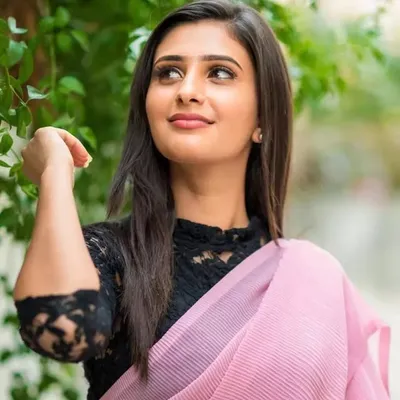 Vaishu addict profile