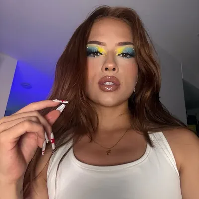 VALENTINA CERON profile