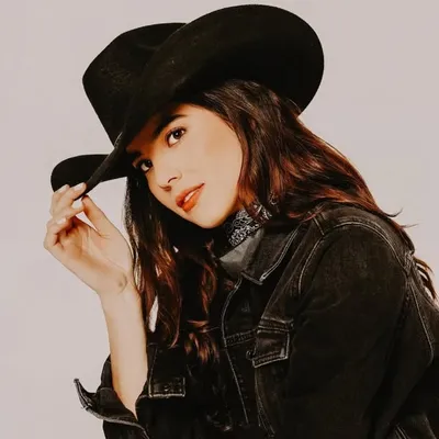 Valentina Cowgirl profile