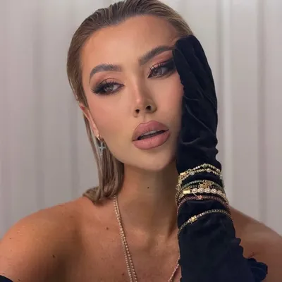 VALENTINA VELEZ profile