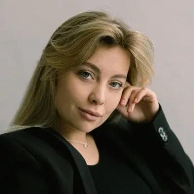 VALERIIA BABICH | pr & marketing в ресторанах profile