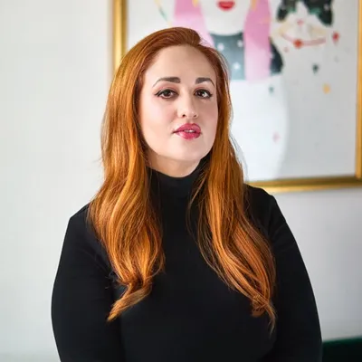 Valeria Luna profile