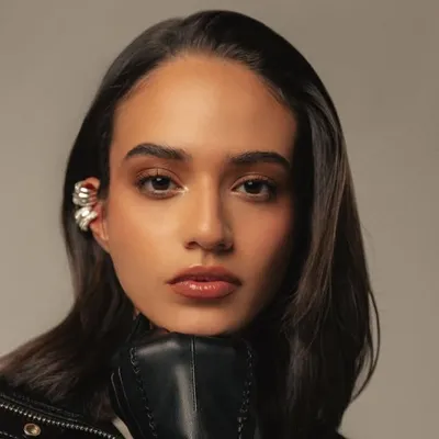 Valeria Oliva profile