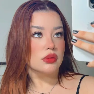 Valeria Parra profile