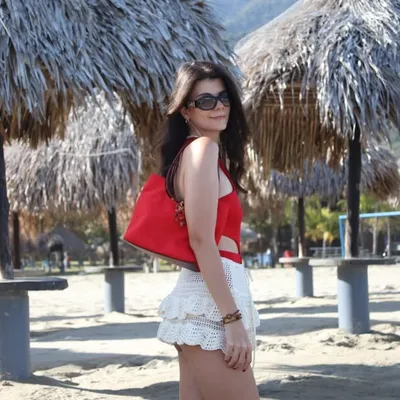 Valeria profile