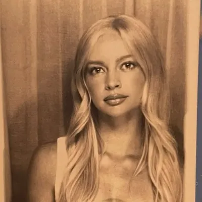 VALERIE SANDERS profile