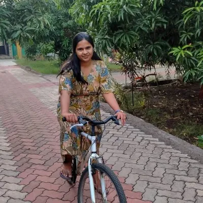 Valia Pooja profile