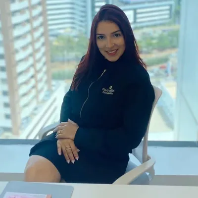 Paula Vallari profile