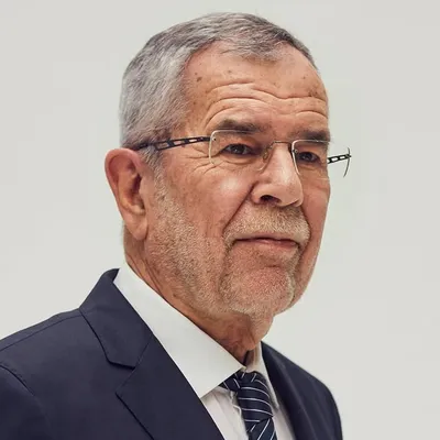 Alexander Van der Bellen profile
