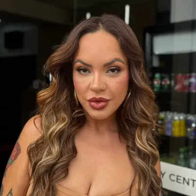 Vanessa Souza Vandort | VV profile