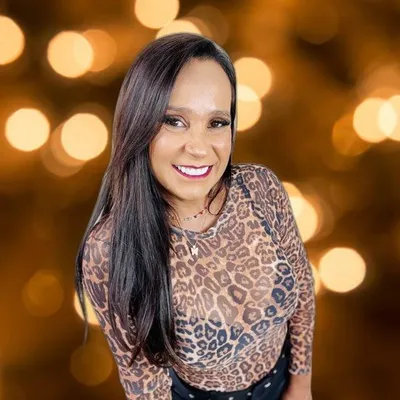 Vânia Bononi profile