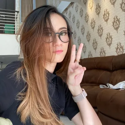 Vania Delicia profile
