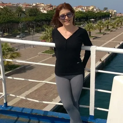 Vania Ledda profile