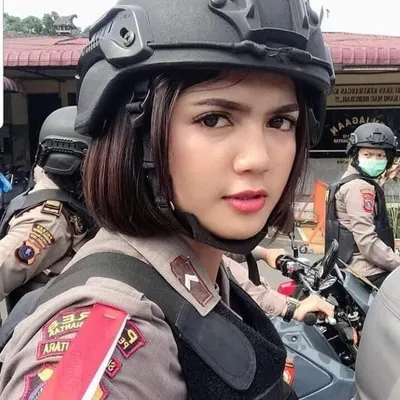 Vani Simbolon profile