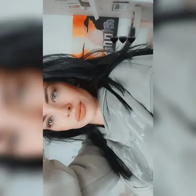 V A N E S S A ☆ profile
