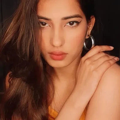 Varshaa Pundiir profile