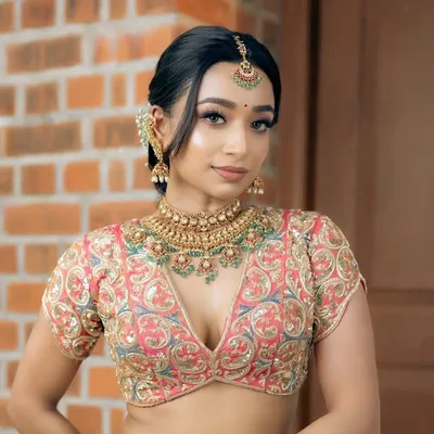 Varsha Venugopal profile